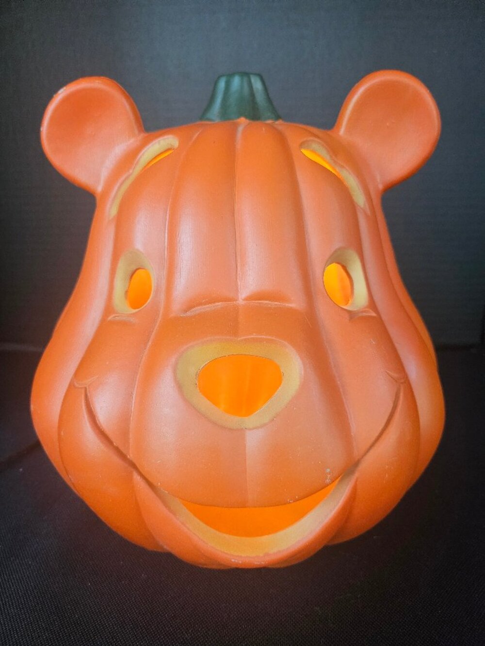 Vintage 1999 Disney Winnie The Pooh Light Up Halloween Pumpkin Blow Mold Decor